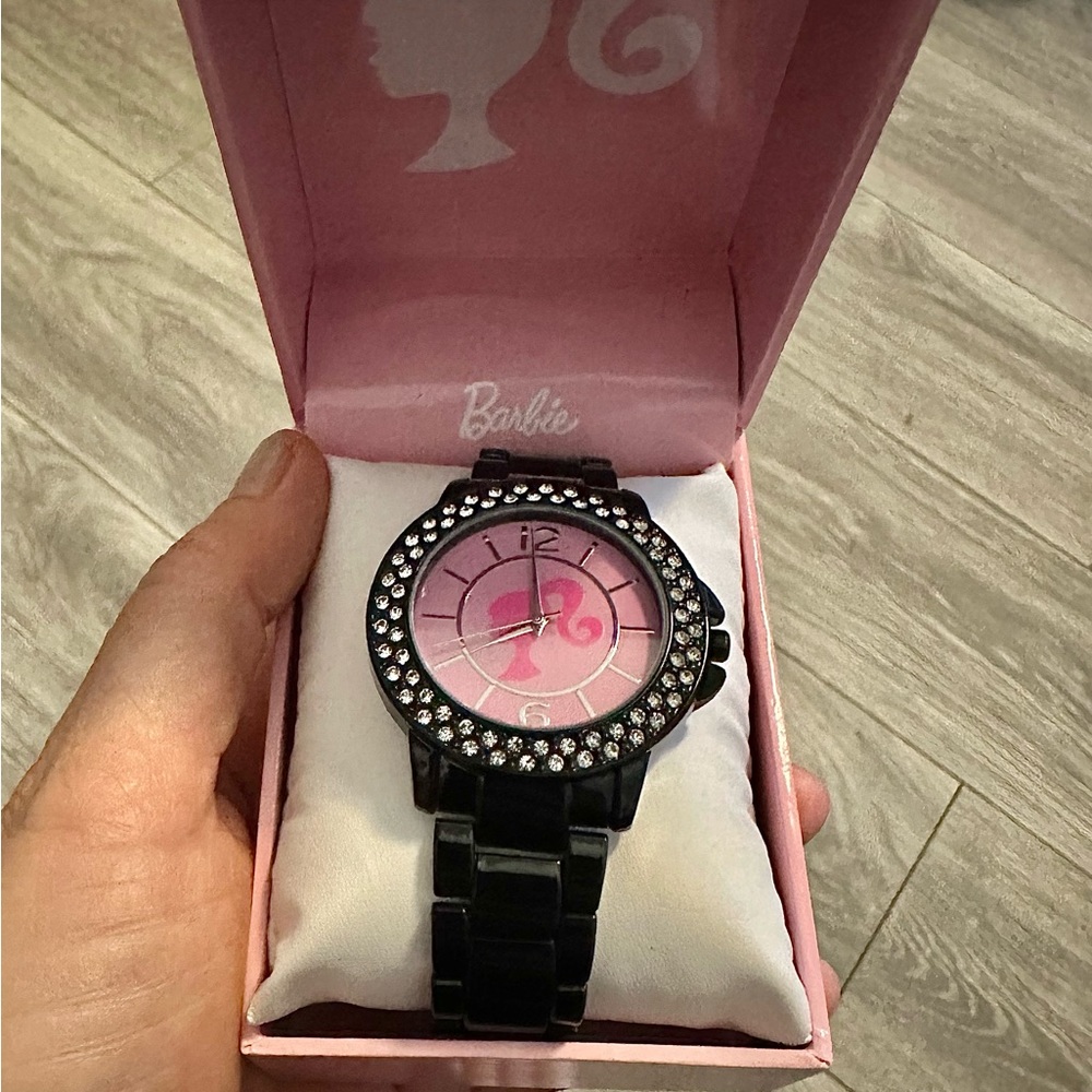 Martell Barbie watch with Swarovski crystals new in box. Very rare watch. - Picture 5 of 8